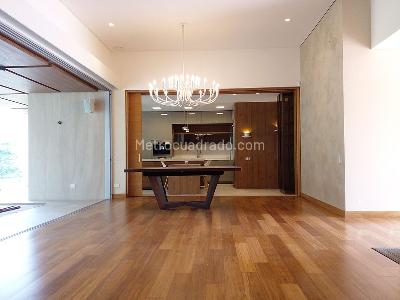 Casa de 3 alcobas en venta en Envigado, Envigado, 372 m² · foto 3 de 20