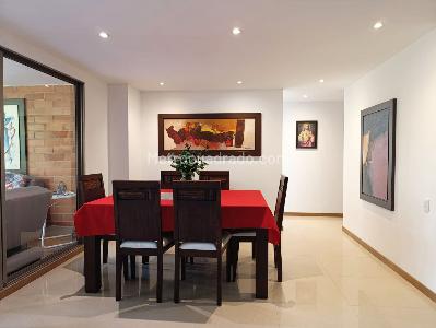 Apartamento de 3 alcobas en venta en El Tesoro, Medellín, 145 m² · foto 2 de 20