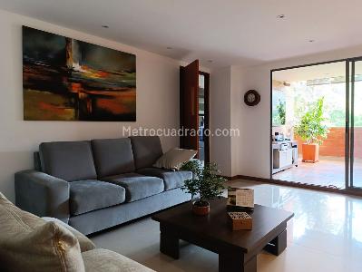 Apartamento de 3 alcobas en venta en El Tesoro, Medellín, 145 m² · foto 3 de 20