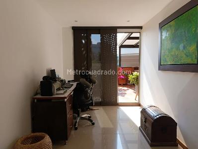 Apartamento de 3 alcobas en venta en El Tesoro, Medellín, 145 m² · foto 7 de 20