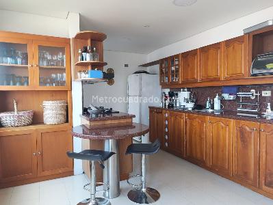 Apartamento de 2 alcobas en venta en El Poblado, Medellín, 168 m² · foto 8 de 20