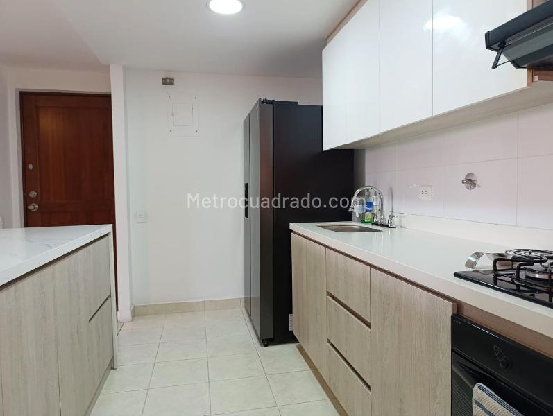 Apartamento Amoblado de 2 Alcobas en El Poblado con Parqueadero Cubierto - 5