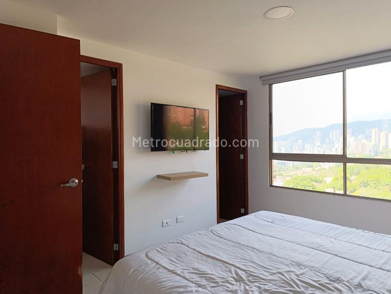 Apartamento Amoblado de 2 Alcobas en El Poblado con Parqueadero Cubierto - 9