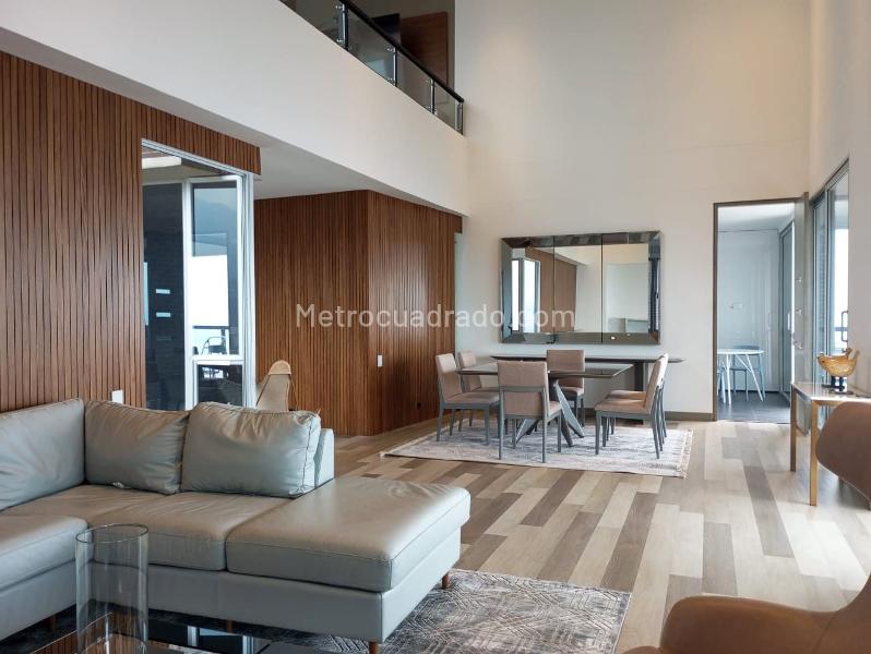 Furnished 4BR Apartment with Jacuzzi in El Poblado - 3