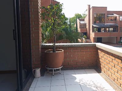 Casa de 4 alcobas en venta en El Poblado, Medellín, 325 m² · foto 14 de 15