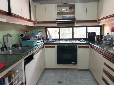 Casa de 4 alcobas en venta en El Poblado, Medellín, 325 m² · foto 3 de 15