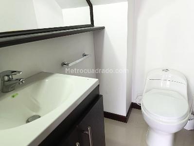 Apartaestudio en arriendo en El Poblado, Medellín · foto 16 de 17
