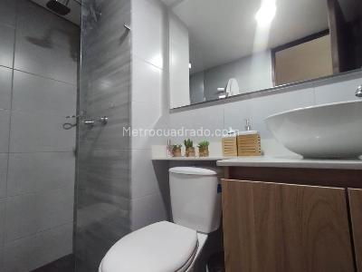 Apartamento de 3 alcobas en arriendo en El Poblado, Medellín, 72 m² · foto 14 de 15