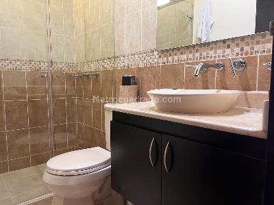 Casa de 3 alcobas en venta en Envigado, Envigado, 303 m² · foto 16 de 18