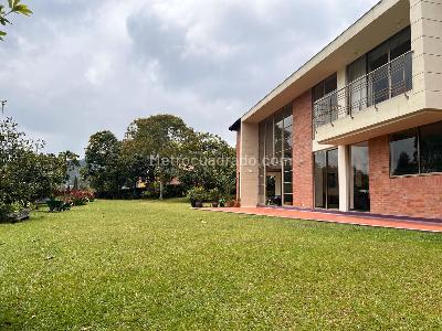 Casa de 3 alcobas en venta en Envigado, Envigado, 303 m² · foto 18 de 18