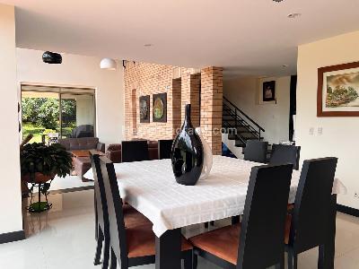 Casa de 3 alcobas en venta en Envigado, Envigado, 303 m² · foto 5 de 18