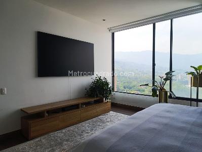 Apartamento de 2 alcobas en venta en El Poblado, Medellín, 134 m² · foto 11 de 18