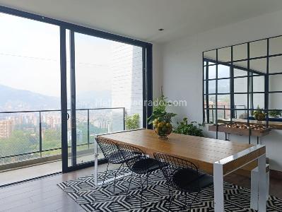 Apartamento de 2 alcobas en venta en El Poblado, Medellín, 134 m² · foto 2 de 18