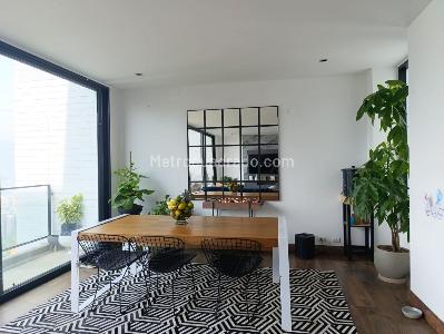 Apartamento de 2 alcobas en venta en El Poblado, Medellín, 134 m² · foto 4 de 18
