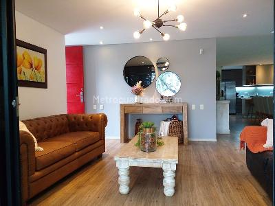 Casa de 3 alcobas en venta en Envigado, Envigado, 473 m² · foto 2 de 20