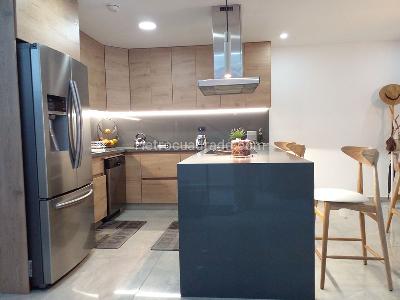 Casa de 3 alcobas en venta en Envigado, Envigado, 213 m² · foto 7 de 19