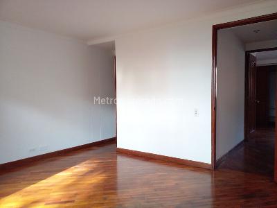 Casa de 3 alcobas en venta en El Poblado, Medellín, 250 m² · foto 15 de 20