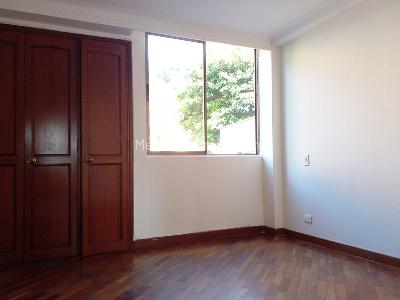Casa de 3 alcobas en venta en El Poblado, Medellín, 250 m² · foto 16 de 20