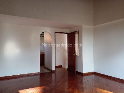 Casa de 3 alcobas en venta en El Poblado, Medellín, 250 m² · foto 18 de 20