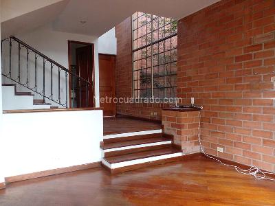 Casa de 3 alcobas en venta en El Poblado, Medellín, 250 m² · foto 2 de 20