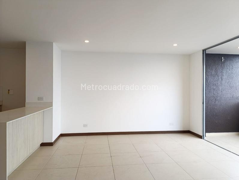 Apartamento de 3 Alcobas en El Poblado - 2