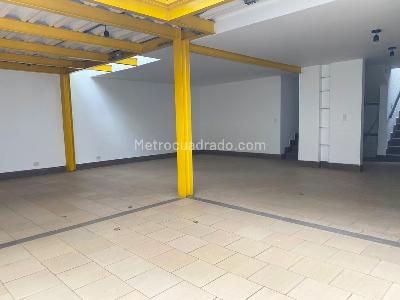 Casa de 4 alcobas en venta en Envigado, Envigado, 250 m² · foto 3 de 16