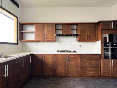 Casa de 3 alcobas en venta en Rionegro, Rionegro, 362 m² · foto 4 de 19