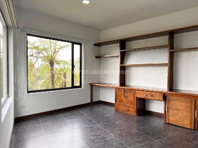 Casa de 3 alcobas en venta en Rionegro, Rionegro, 362 m² · foto 6 de 19