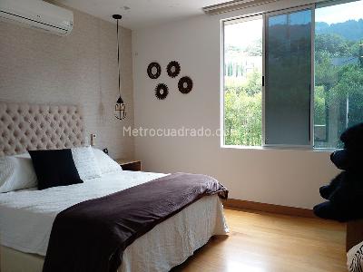 Casa de 3 alcobas en arriendo en Envigado, Envigado, 343 m² · foto 10 de 20