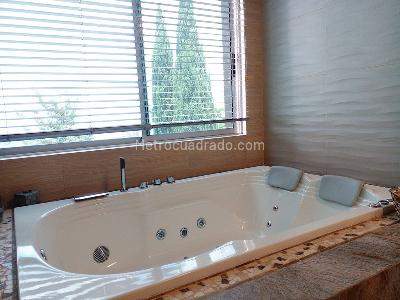 Casa de 3 alcobas en arriendo en Envigado, Envigado, 343 m² · foto 17 de 20