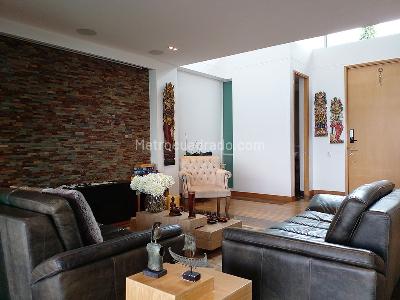 Casa de 3 alcobas en arriendo en Envigado, Envigado, 343 m² · foto 3 de 20