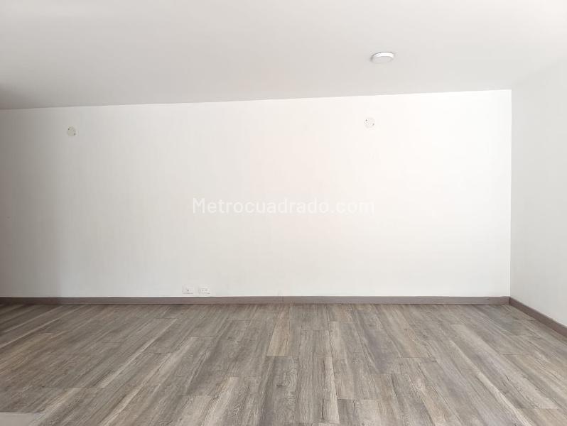 Cozy 3BR Apartment in El Poblado - 3