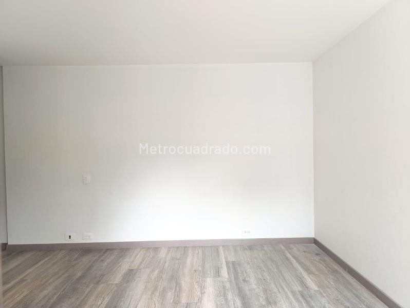 Cozy 3BR Apartment in El Poblado - 4