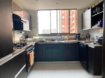 Apartamento de 3 alcobas en venta en Vegas Del Poblado, Medellín, 167 m² · foto 8 de 20