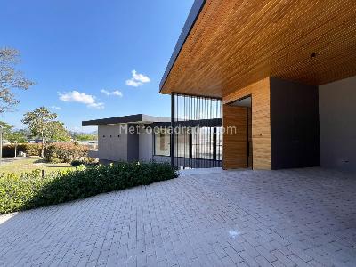 Casa de 5 alcobas en venta en Rionegro, Rionegro, 722 m² · foto 19 de 19
