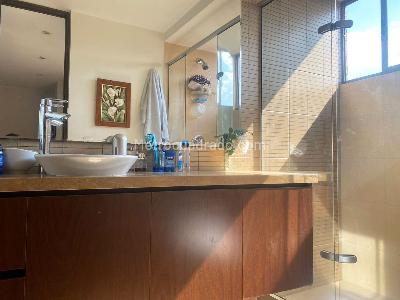 Apartamento de 2 alcobas en venta en El Poblado, Medellín, 108 m² · foto 13 de 15