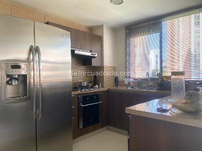 Apartamento de 2 alcobas en venta en El Poblado, Medellín, 108 m² · foto 6 de 15
