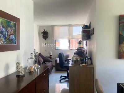 Apartamento de 2 alcobas en venta en El Poblado, Medellín, 108 m² · foto 8 de 15