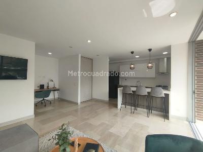 Apartamento de 2 alcobas en arriendo en El Poblado, Medellín, 100 m² · foto 2 de 17