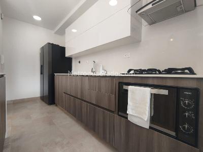 Apartamento de 2 alcobas en arriendo en El Poblado, Medellín, 100 m² · foto 9 de 17