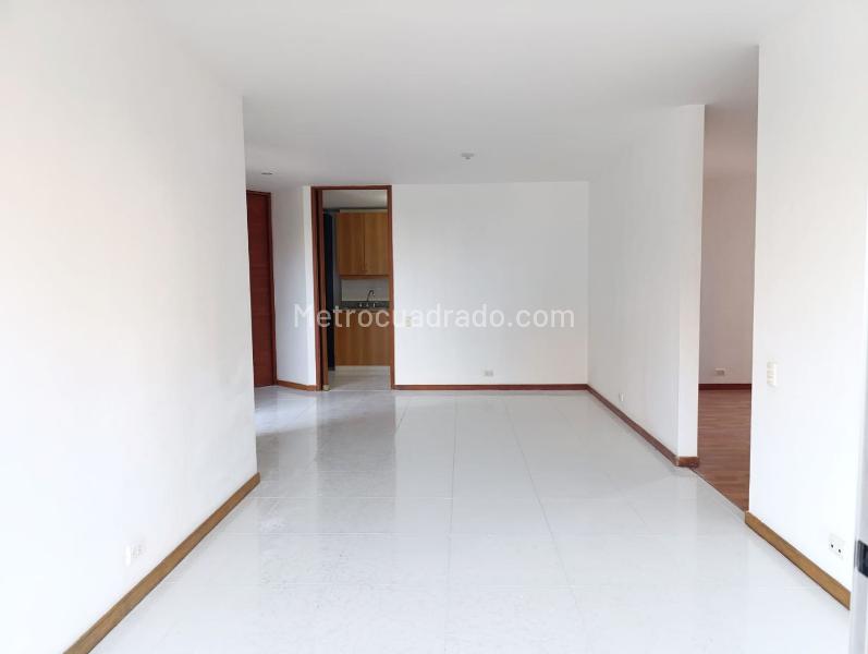 2BR Apartment with Balcony and Covered Parking in El Poblado - 2