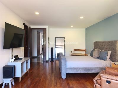 Apartamento de 3 alcobas en venta en El Tesoro, Medellín, 254 m² · foto 11 de 19