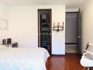 Apartamento de 3 alcobas en venta en El Tesoro, Medellín, 254 m² · foto 17 de 19