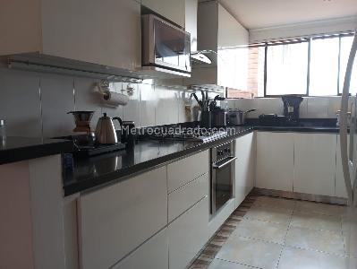 Apartamento de 4 alcobas en venta en El Poblado, Medellín, 175 m² · foto 5 de 17
