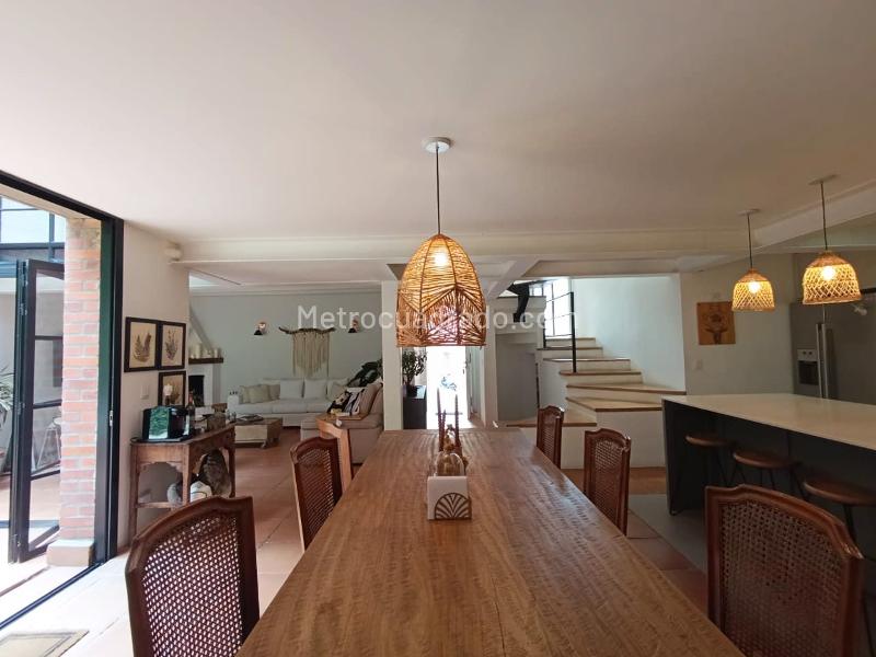 Casa amoblada de 3 Alcobas en conjunto cerrado, El Poblado