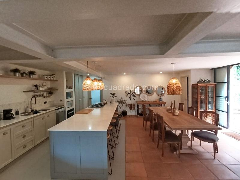 Casa amoblada de 3 Alcobas en conjunto cerrado, El Poblado - 2