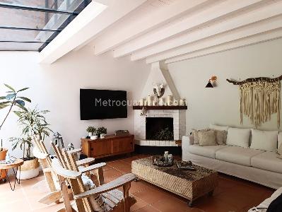 Casa en arriendo en El Poblado, Medellín · foto 3 de 20