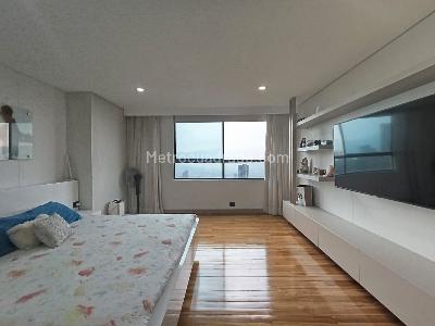 Apartamento de 3 alcobas en venta en El Tesoro, Medellín, 230 m² · foto 12 de 19
