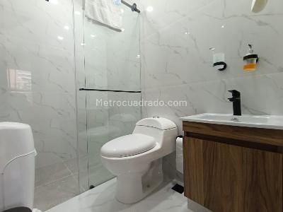 Apartamento de 3 alcobas en venta en El Tesoro, Medellín, 230 m² · foto 18 de 19