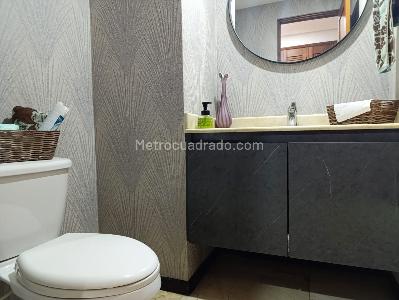 Apartamento de 3 alcobas en venta en El Tesoro, Medellín, 183 m² · foto 19 de 20